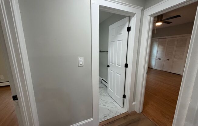 2 beds, 1 bath, 574 sqft, $2,200, Unit 74 6th St - Apt 2