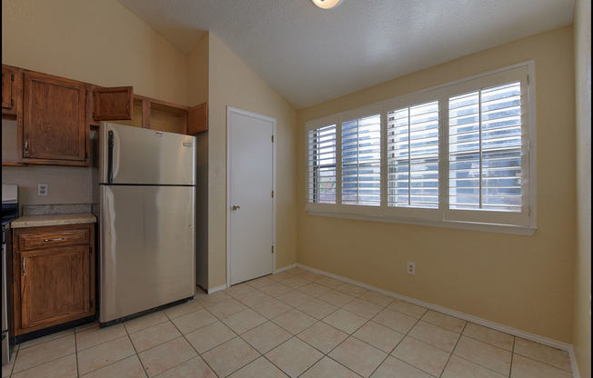 3 beds, 2 baths, $1,685