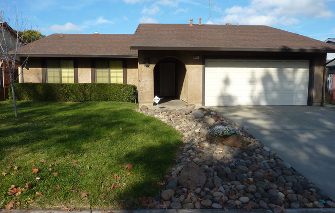 Charming 3-Bedroom Home in Citrus Heights