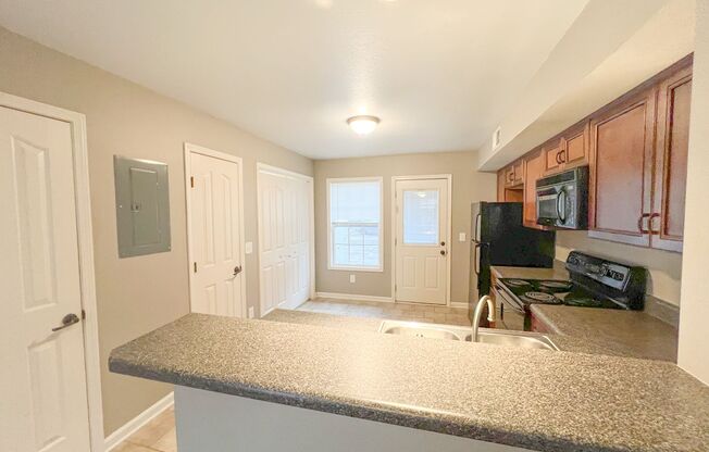 2 Bedroom 1.5 Bathroom Townhome