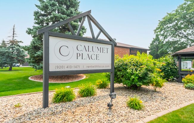 2 beds, 1 bath, 830 sqft, $1,099, Unit 207-08