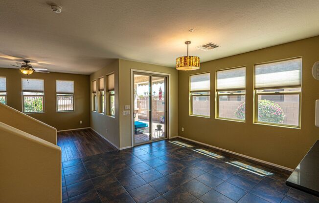 3 bed/3 bath home on GOLF COURSE LOT ! * 1ST MONTH'S RENT FREE**