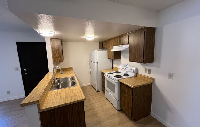 Beautiful 2 Bedrom Unit!