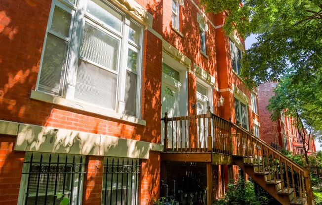 715 S Claremont
