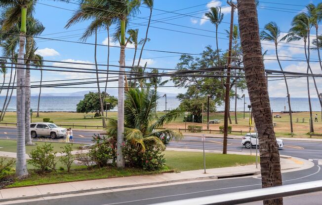 Full Ocean View, Fully Furnished Condo |Across from Surf Beach|Pool |Renovated |Heart of Kihei
