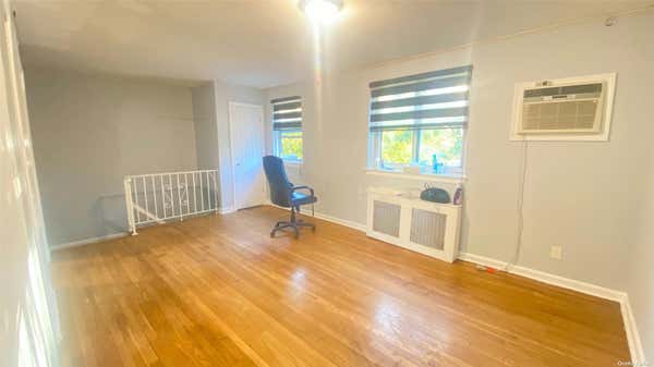 3 beds, 1 bath, $2,900