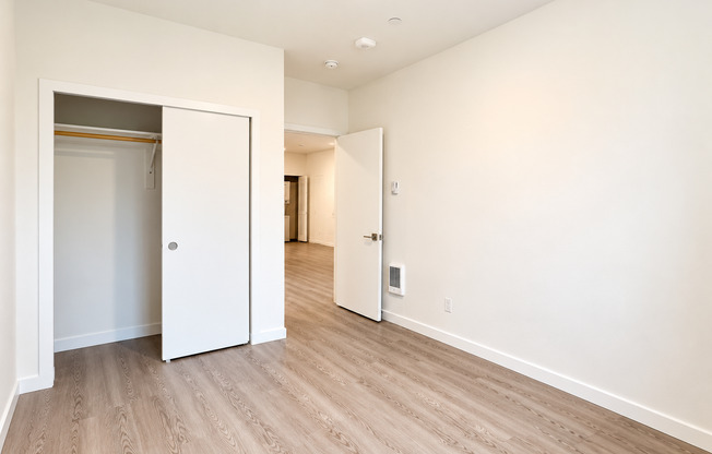 2 beds, 1 bath, 692 sqft, $1,725, Unit 205