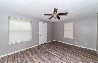 3 beds, 1 bath, $950, Unit 510-b