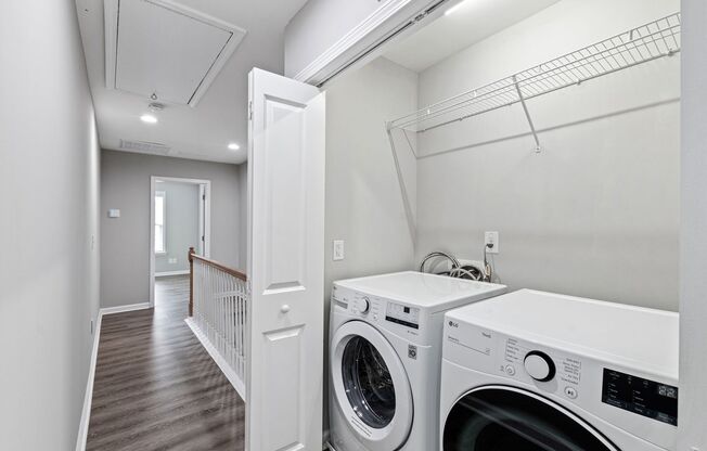 3 beds, 2.5 baths, $1,900, Unit Unit A
