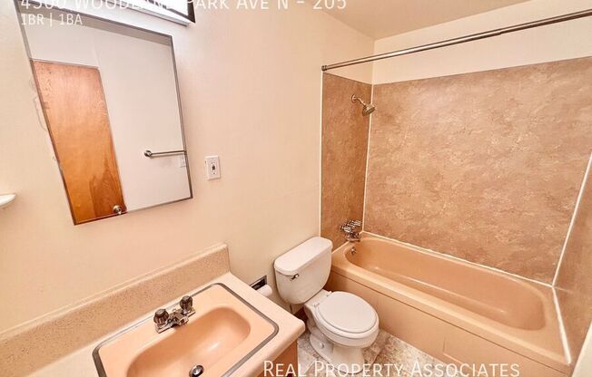 4300 Woodland Park Ave N