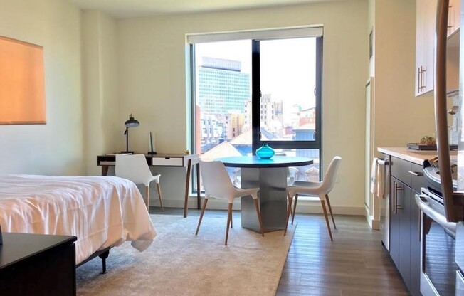 Studio, 1 bath, 411 sqft, $3,000, Unit 503