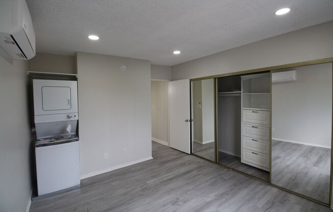 2 beds, 1 bath, 850 sqft, $2,375, Unit 7543-206