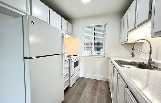2 beds, 1 bath, 803 sqft, $1,545, Unit 145