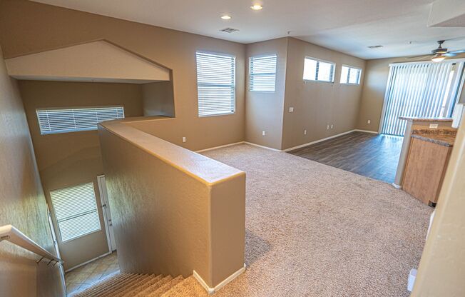 3 beds, 2 baths, $2,200, Unit # 2086