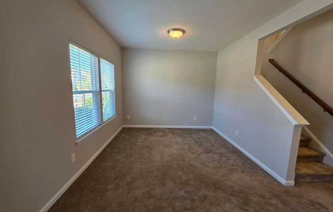 Charming 4 Bed • 2½ Bath Home in The Farm at Riverpointe!