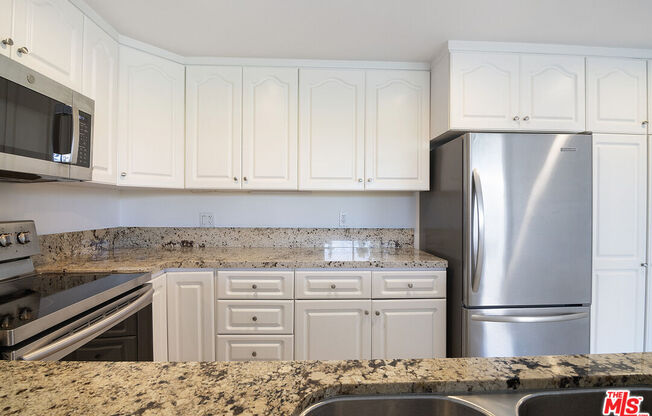 2 beds, 2 baths, 1,080 sqft, $4,850, Unit 708