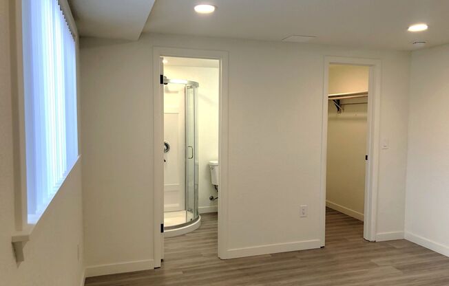 Studio, 1 bath, 450 sqft, $1,175, Unit 101
