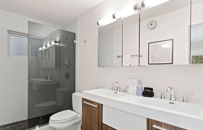 2 beds, 2 baths, 1,100 sqft, $1,850, Unit 102