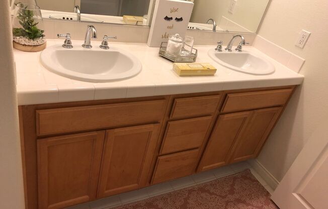 2 beds, 2.5 baths, 1,296 sqft, $2,950, Unit 8714-107