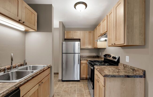 3 beds, 2 baths, 1,026 sqft, $1,450