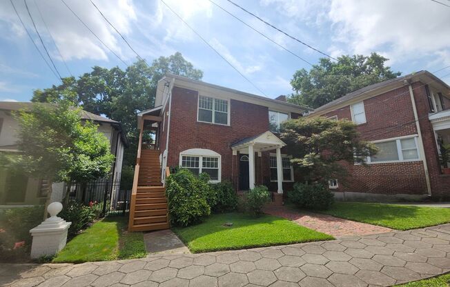 KENNESAW_AVE_655
