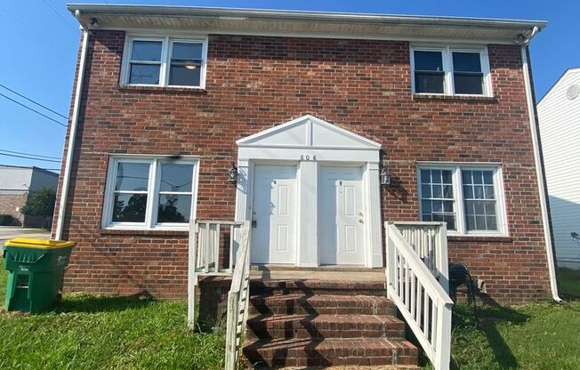 808 Arlington Rd