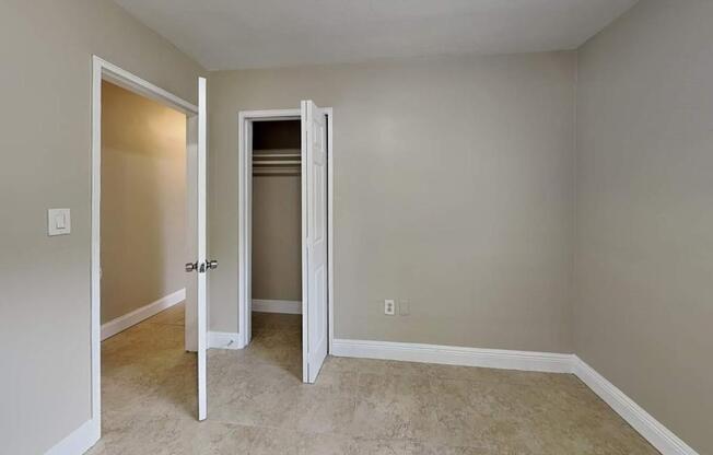 1410 N 70 TERRACE