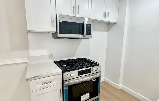 1 bed, 1 bath, 750 sqft, $2,150, Unit 204