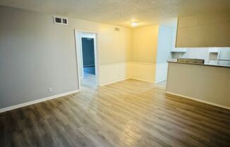 2 beds, 1 bath, 745 sqft, $995, Unit Apt. 307