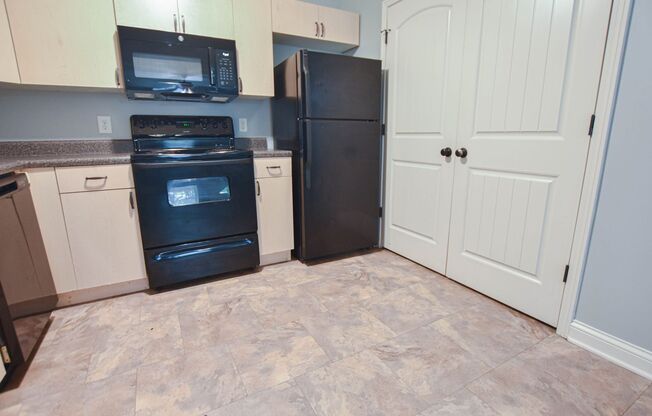 2 beds, 1 bath, $1,000