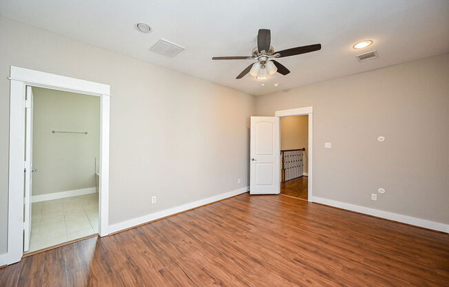 3 beds, 3.5 baths, 2,427 sqft, $2,900, Unit C