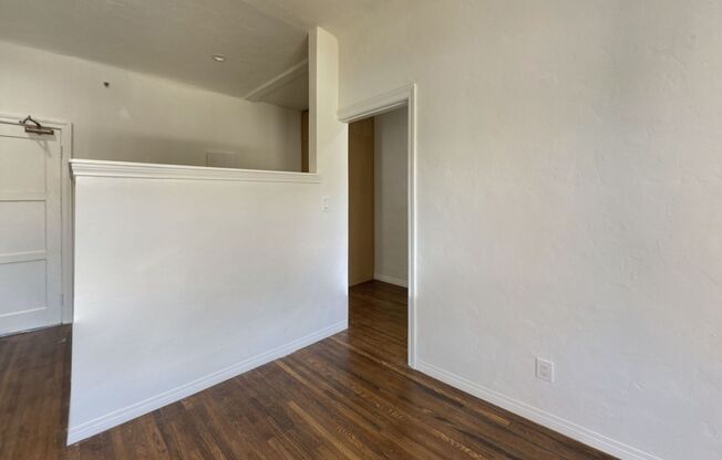 Studio, 1 bath, 450 sqft, $2,050, Unit 207