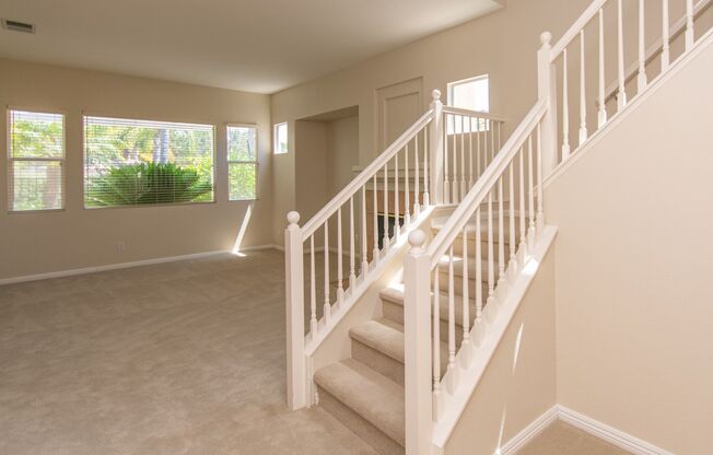 3 Bd Home in the San Raphael Gated Community!