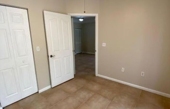 3 beds, 2.5 baths, $2,800, Unit # 207