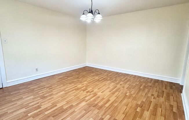 2 beds, 1 bath, $1,195, Unit G6
