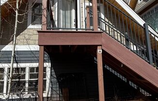 Adorable Garage Studio in beautiful Manitou Springs.