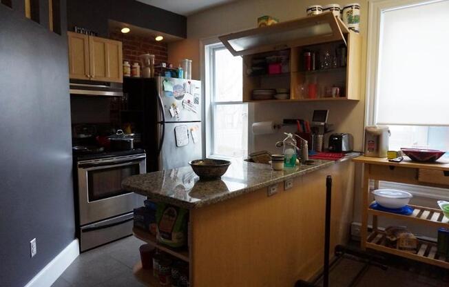 3 beds, 1 bath, $3,300, Unit 1