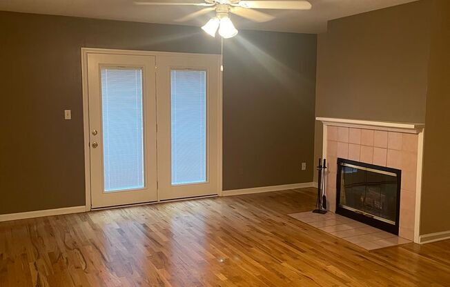 Huge 2/2.5 off Apalachee Parkway!