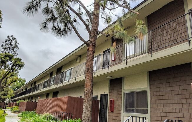 2 Bedroom 2 Bathroom Condo in the Desirable City of La Habra