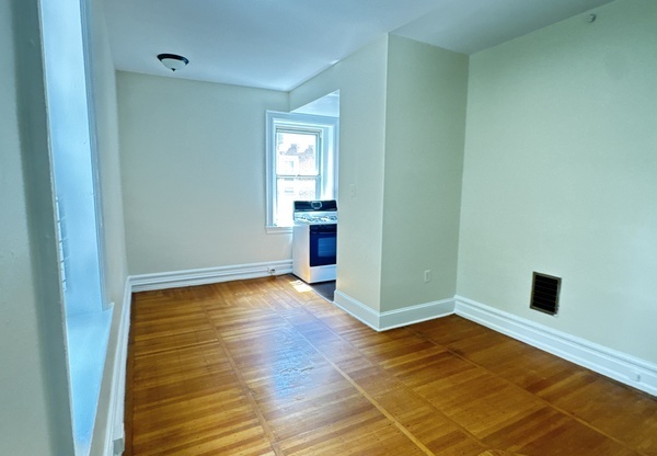 236 W HARVEY ST