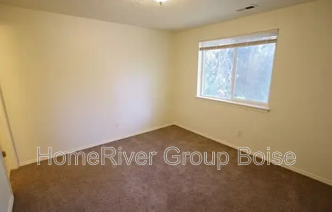 1452 N PL 202