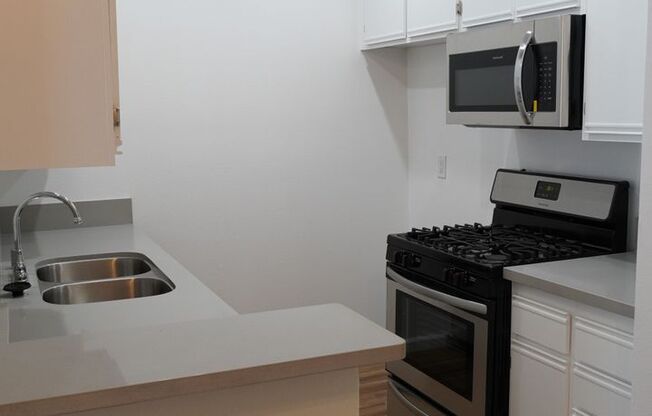 1 bed, 1 bath, 750 sqft, $2,295, Unit 103