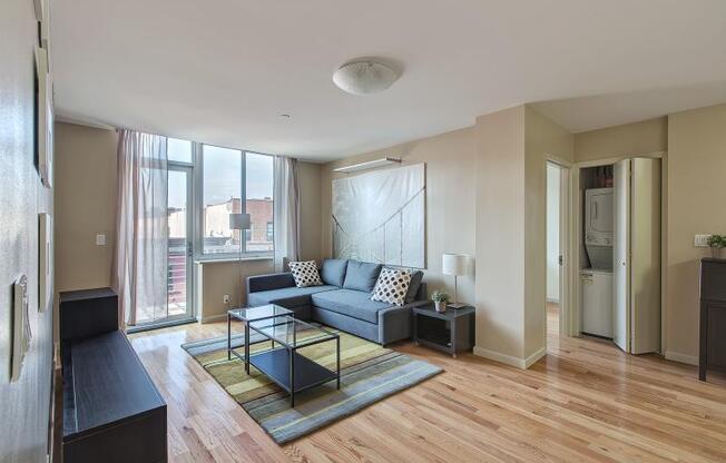 1635 Lexington Ave