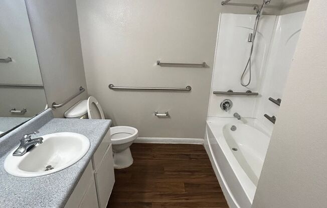1 bed, 1 bath, 616 sqft, $903