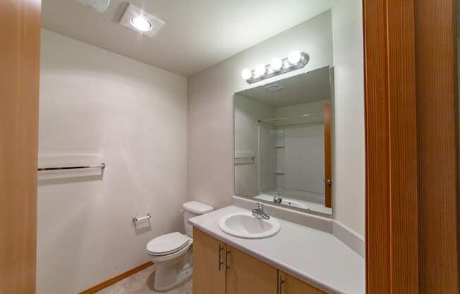 Renwood interior bathroom