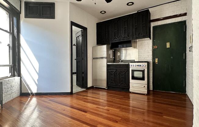 520 E 14th St #21