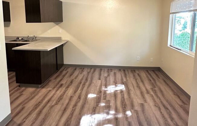 1 bed, 1 bath, 750 sqft, $1,375, Unit 7515-06