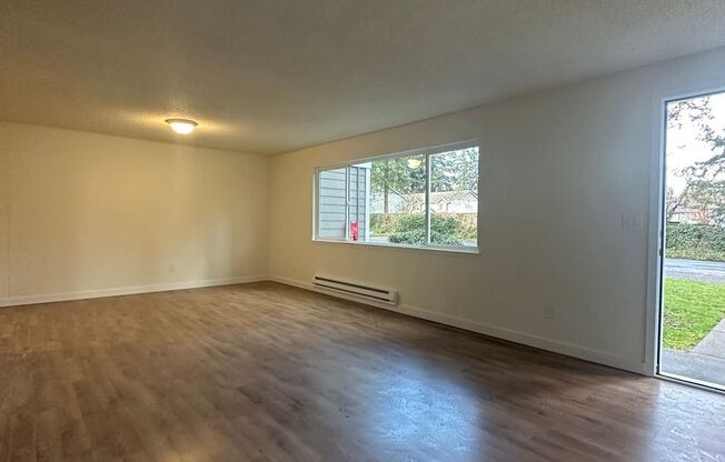 2 beds, 1 bath, 875 sqft, $1,375, Unit # 5404