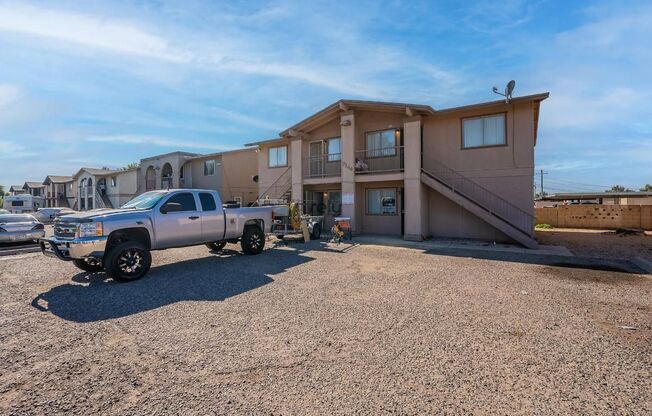 2 beds, 1 bath, 500 sqft, $925, Unit 102
