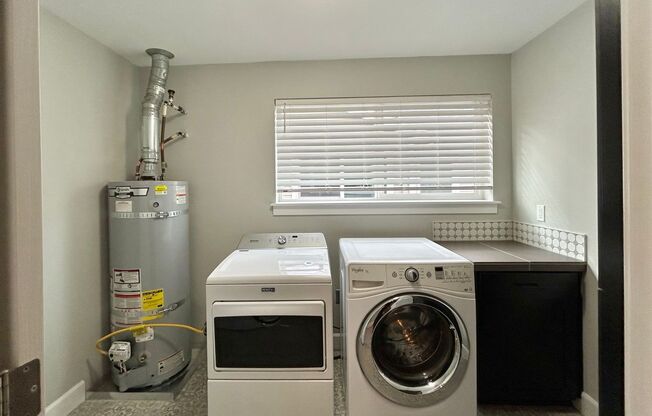 3 beds, 2.5 baths, $2,800
